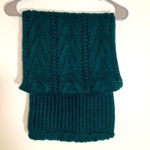 Nordstrom’s Green Infinity Scarf New